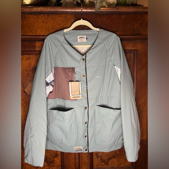 AlphaStyle Other - NWT AlphaStyle- Clara Padded Liner in Turquoise. Size L